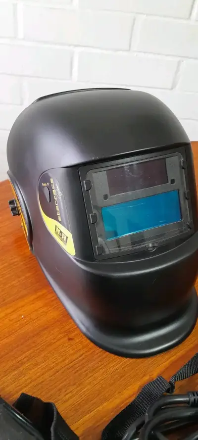 Soldadora M&H Kombat compacta - miniatura 4