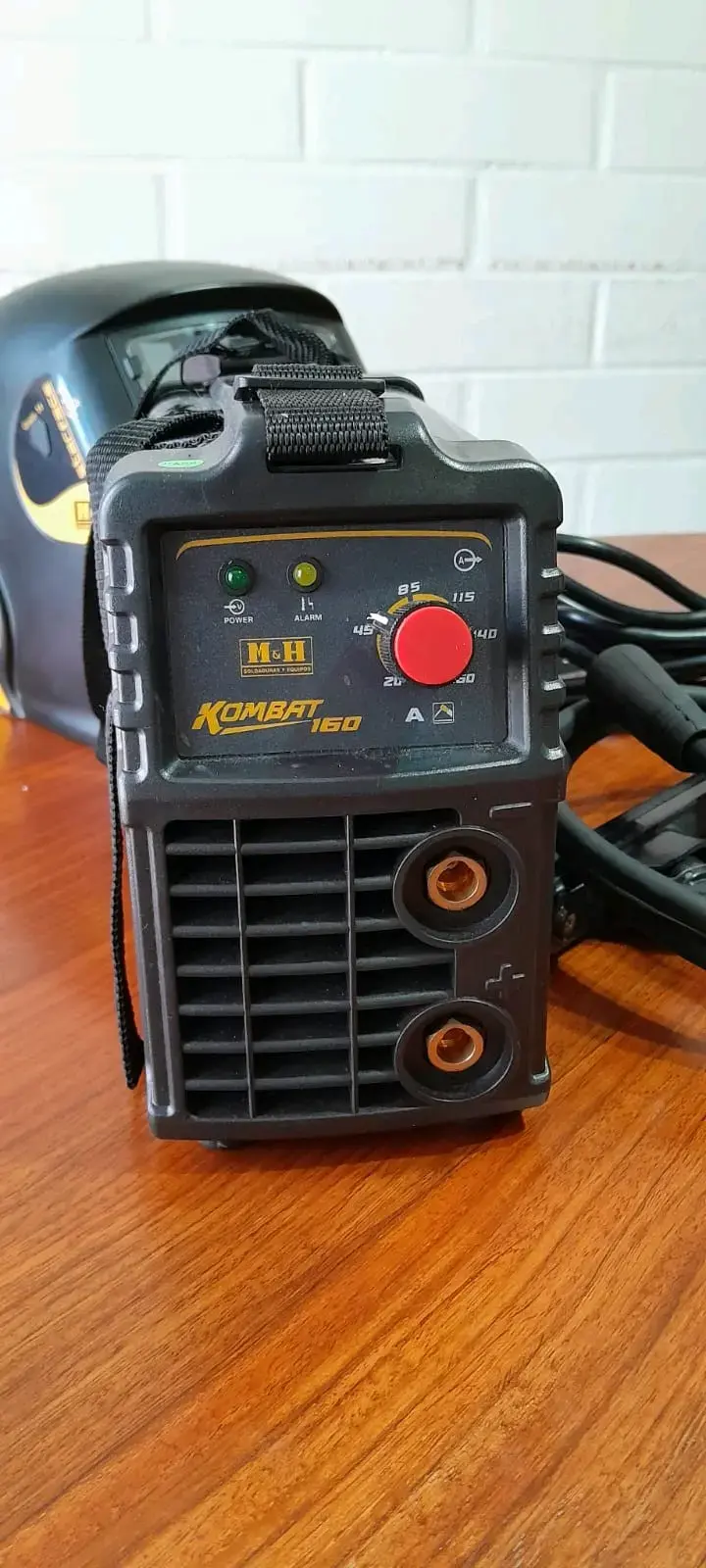 Soldadora M&H Kombat compacta - 5