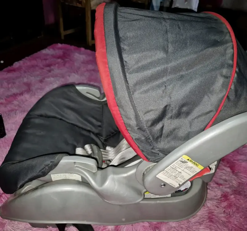 Silla de auto para bebé Graco - 2