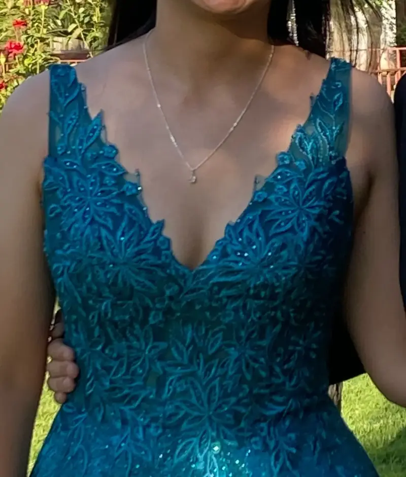 Vestido verde elegante con brillo - 3