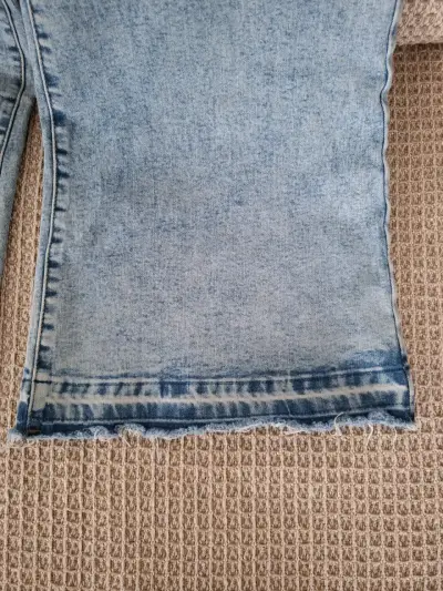 Jeans acampanados celestes talla 36 - miniatura 4