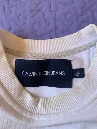 Polerón Calvin Klein blanco y rojo - miniatura 4