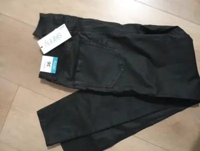 Jeans negros talla 36 nuevos - miniatura 5