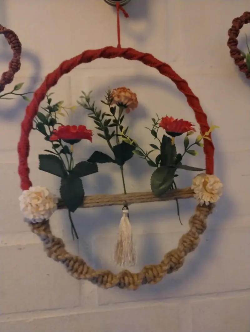 Aro decorativo con flores