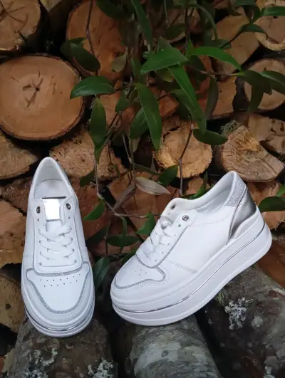 Zapatillas blancas full moda - miniatura 1