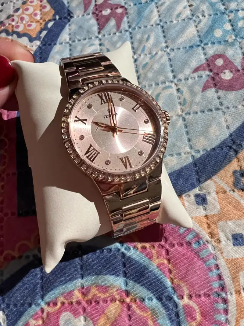 Reloj Festina rosado con brillantes - 2
