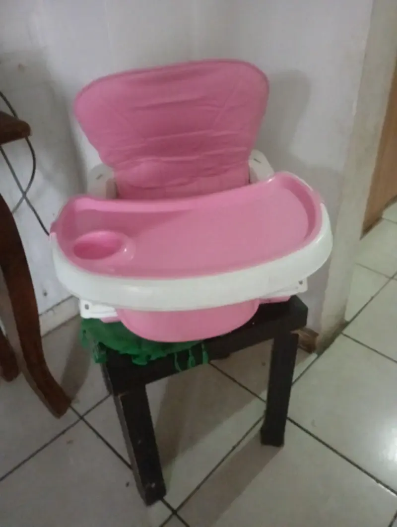 Silla de comer de bebé a 10 mil pesos - 2