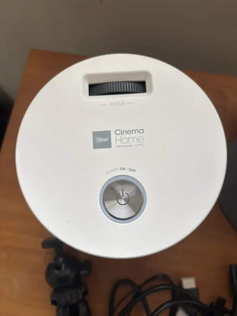 Proyector WiFi mLab Cinema Home - 1