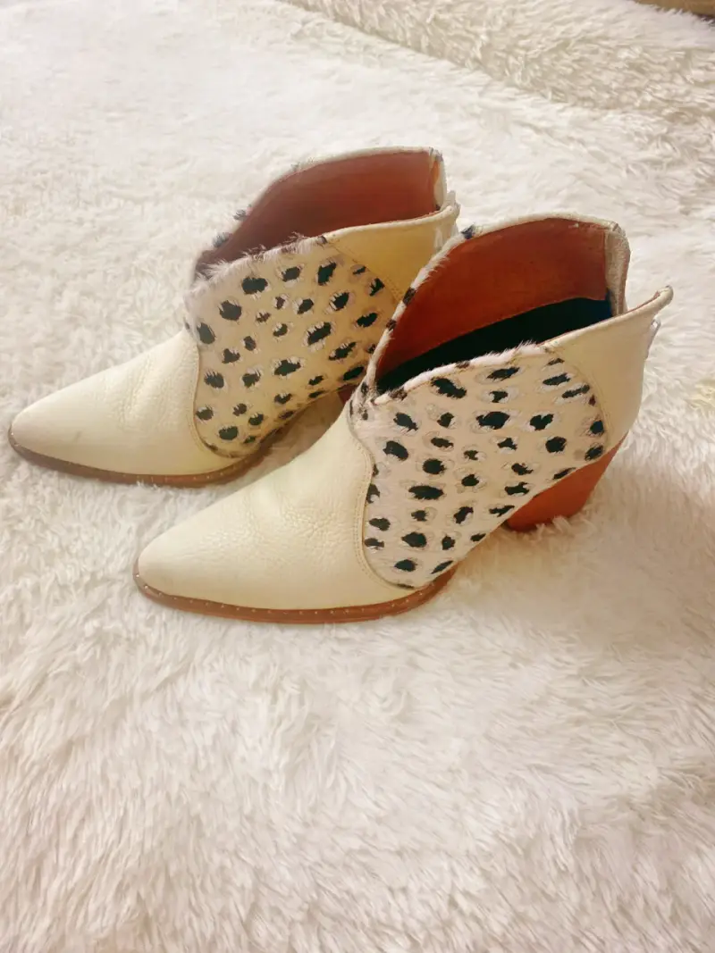 Botines blancos con estampado animal print - 2