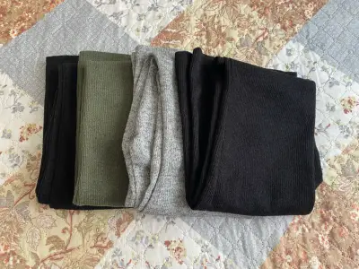 Pantalones negros acampanados - miniatura 2