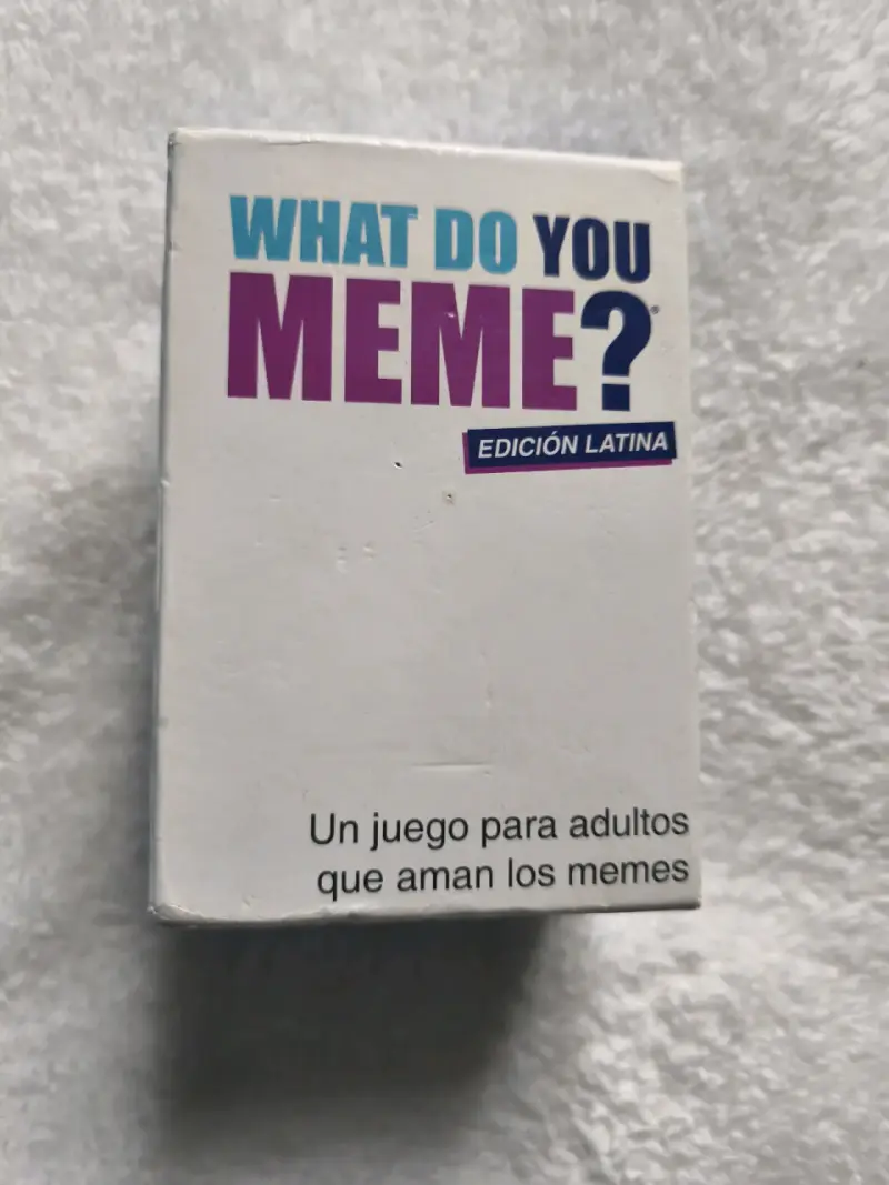 Juego de cartas 'What Do You Meme?' - 4