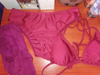 Bikini burdeo 3 piezas Talla M - miniatura 1