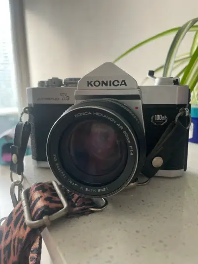 Cámara Konica Autoreflex T3 vintage - miniatura 1