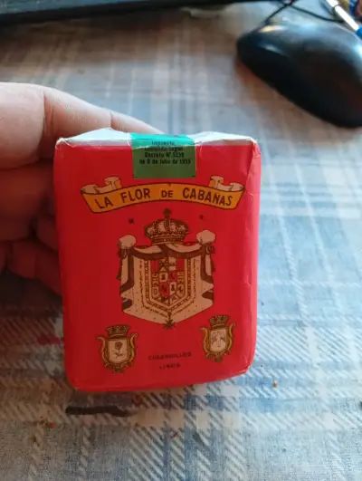 Paquete de cigarrillos vintage CABAÑA - miniatura 2
