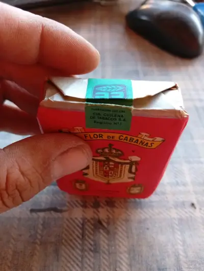 Paquete de cigarrillos vintage CABAÑA - miniatura 3