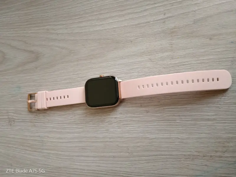 Smartwatch rosa con correa - 1