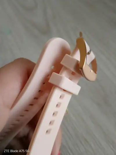 Smartwatch rosa con correa - miniatura 5