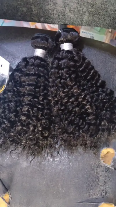 Extensiones de cabello rizado negro - miniatura 1