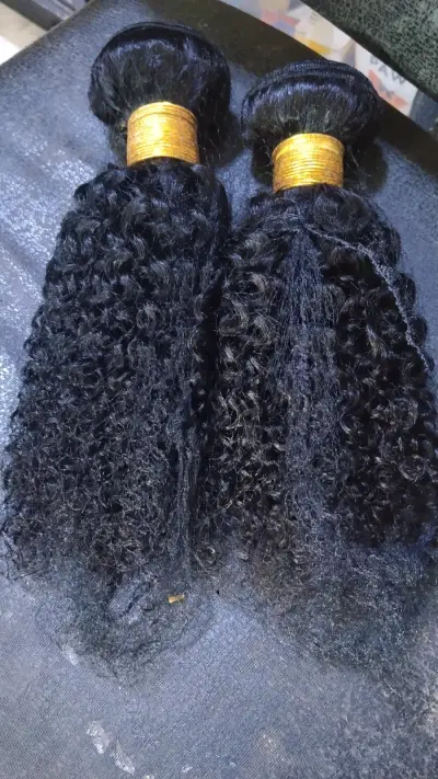 Extensiones de cabello rizado negro - miniatura 4