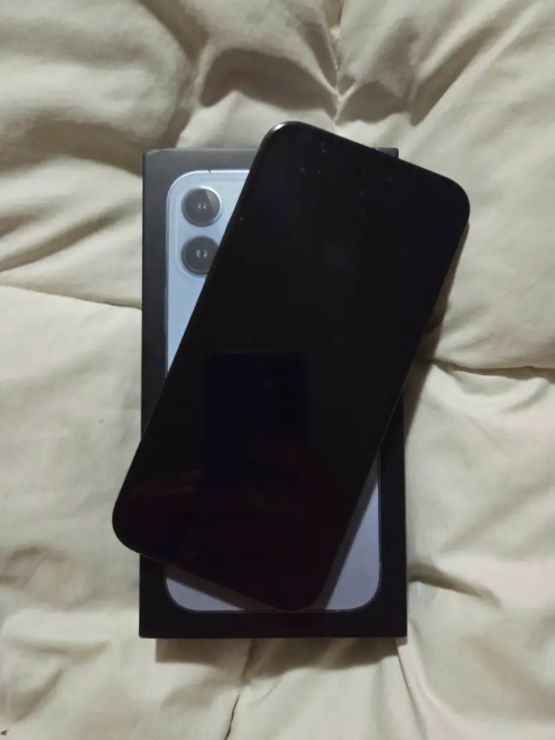 iPhone 15 Plus 128GB Black - 4
