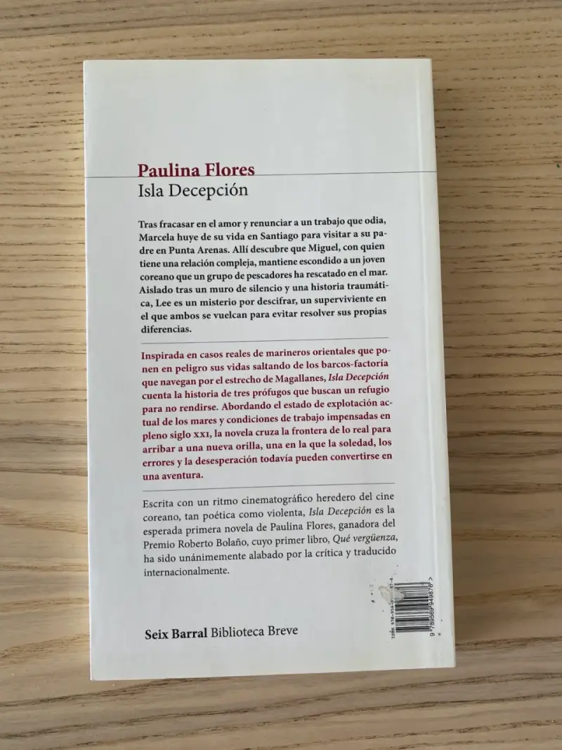 Libro Isla Decepción de Paulina Flores - 2