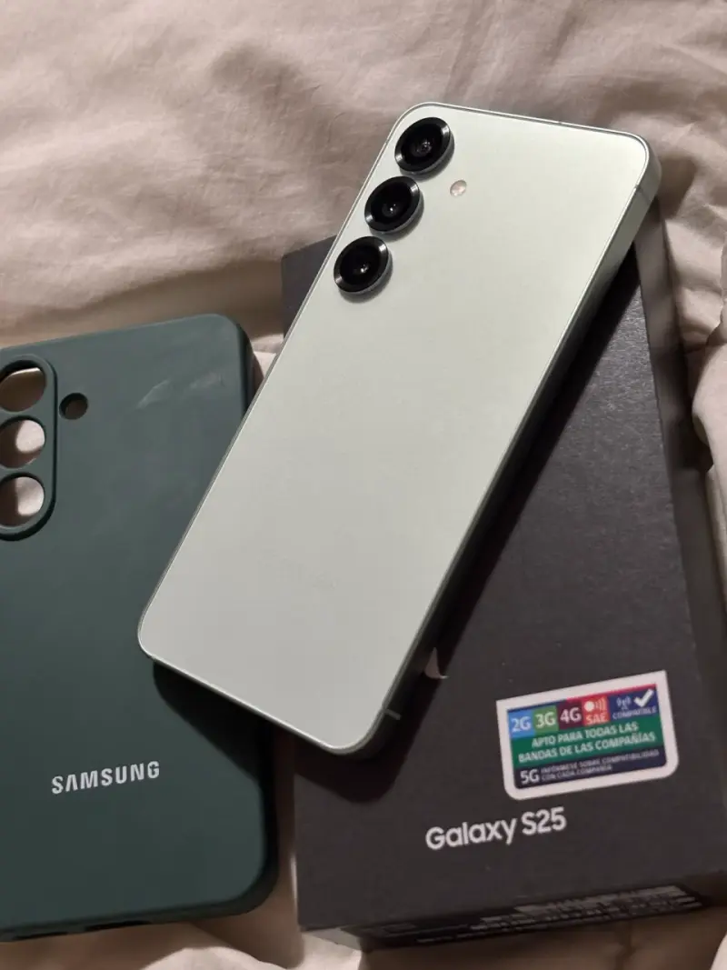 Samsung Galaxy S25 256GB - 5