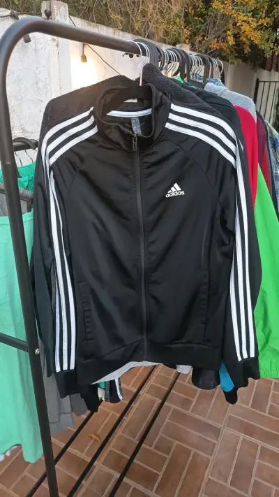 Chaqueta deportiva negra Adidas - miniatura 1