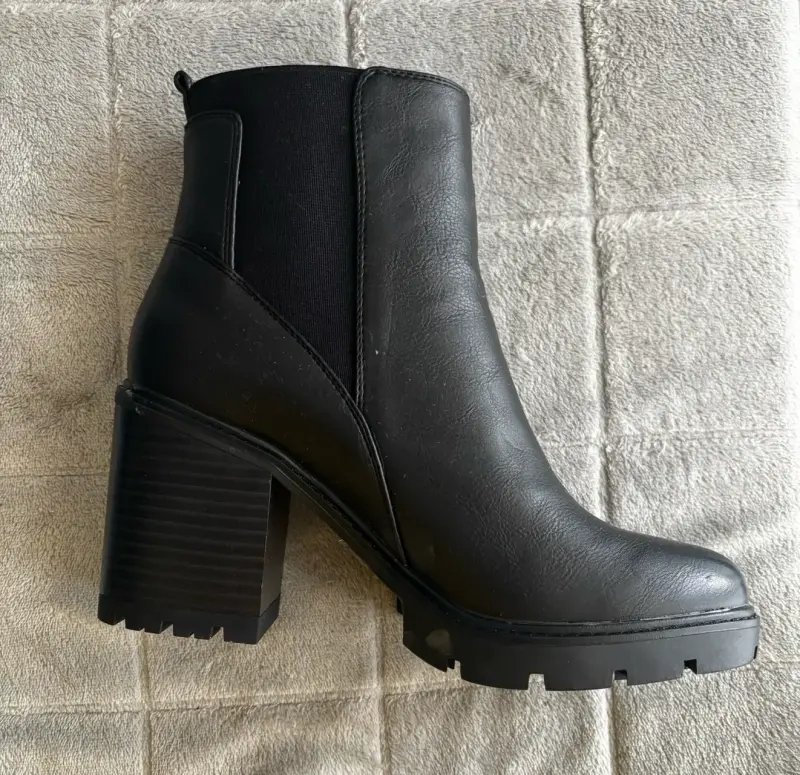 Botines  negros de cuero - 2