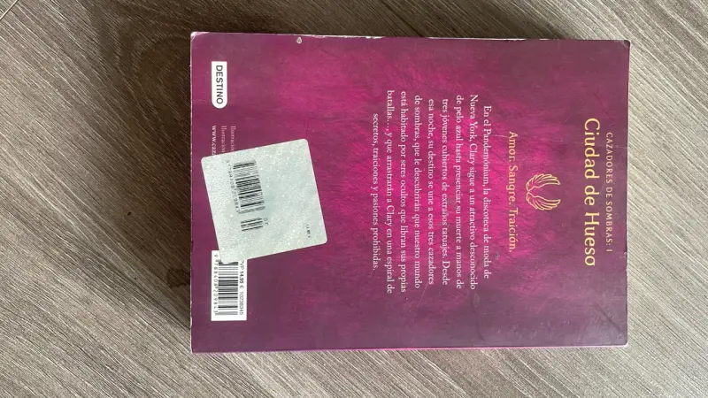 Libro Ciudad de Hueso Cazadores de Sombras - 2