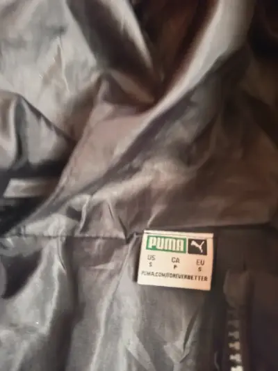 Chaqueta negra con capucha Puma - miniatura 3