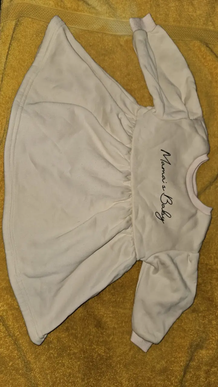 Vestido de bebé beige "Mamá's Baby"