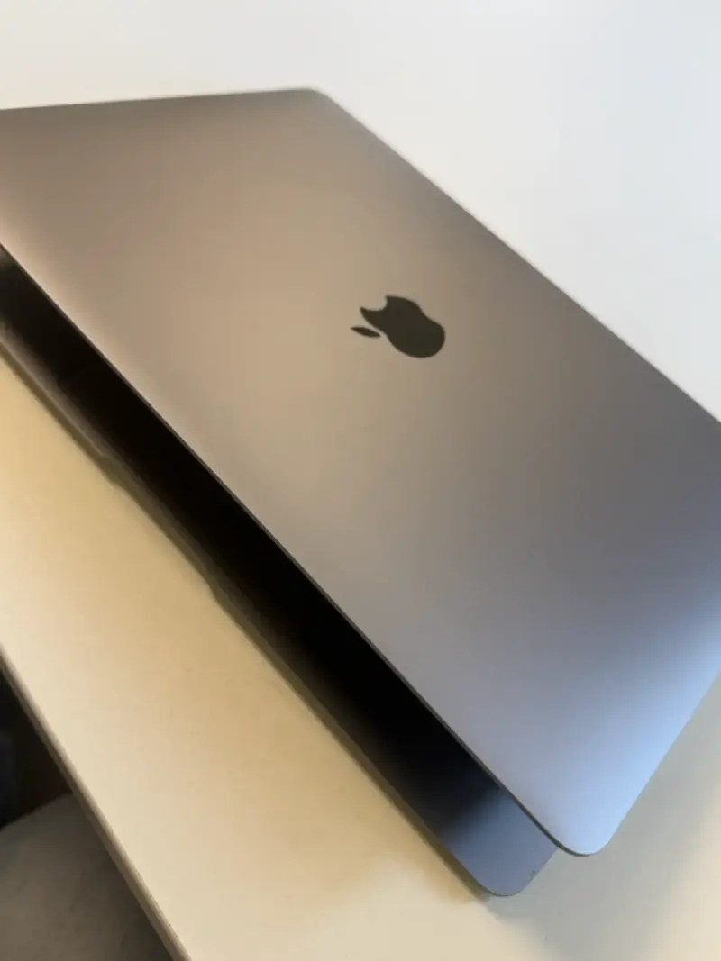 Portátil Apple gris oscuro - 5