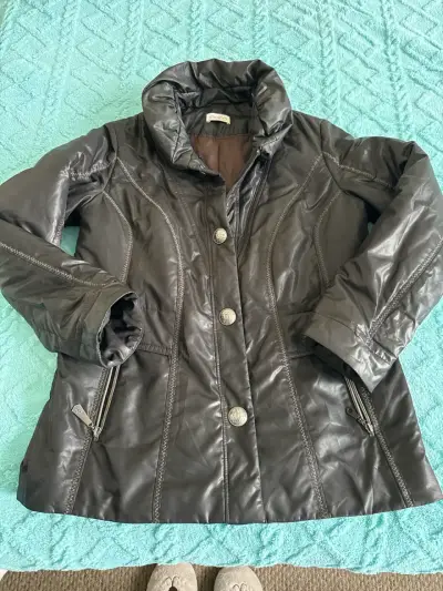 Chaqueta negra para mujer - miniatura 1