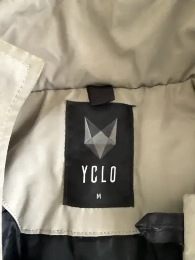 Parka beige con capucha de peluche - miniatura 2