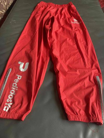 Pantalón impermeable rojo PedidosYa - miniatura 1