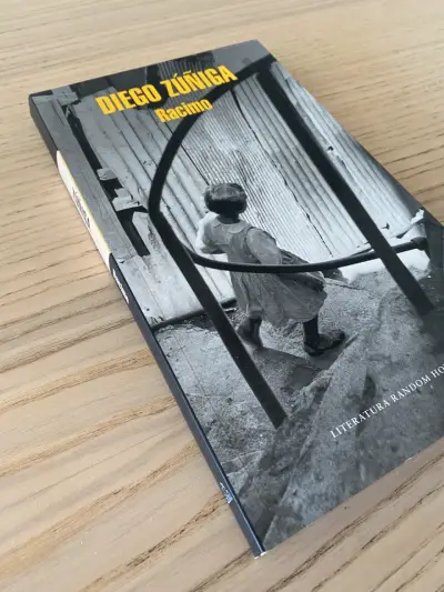 Libro 'Racimo' de Diego Zúñiga - miniatura 2