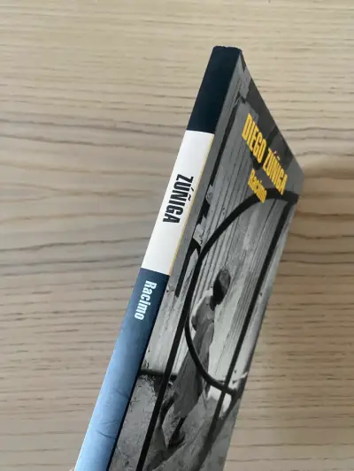 Libro 'Racimo' de Diego Zúñiga - miniatura 4