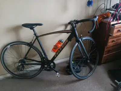 Bicicleta de carretera Totem negra - miniatura 1