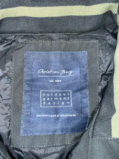 Chaqueta negra de hombre - miniatura 2
