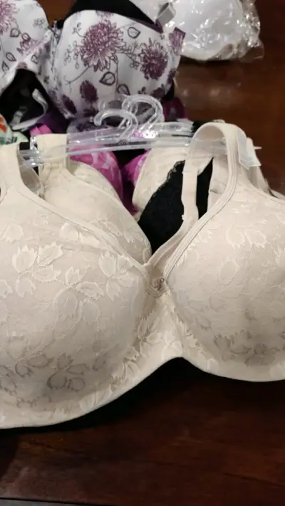 Sostén beige de soporte talla 42D - miniatura 2
