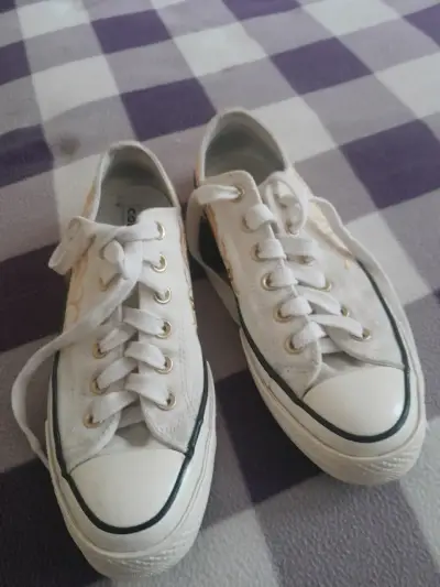 Zapatillas blancas Converse casuales - miniatura 2