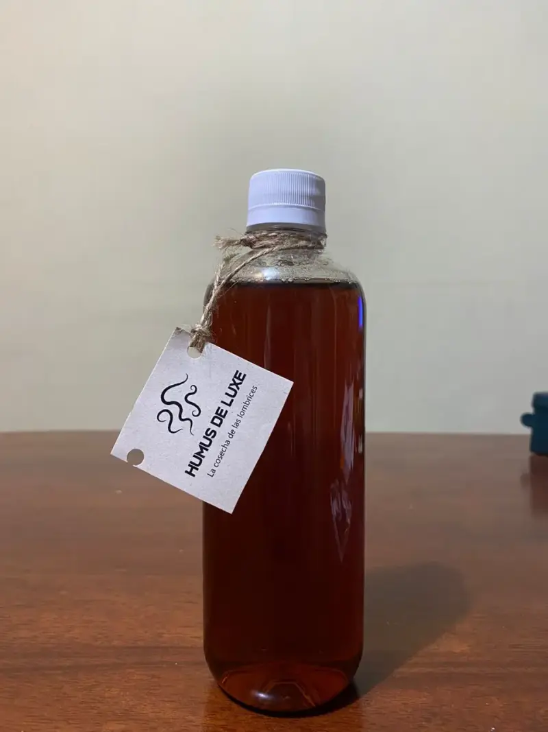 Botella de humus líquido de lombrices