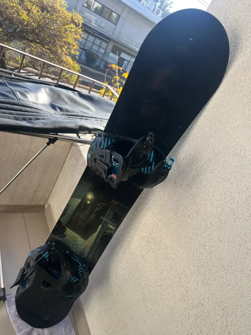 Tabla de snowboard Rossignol con botas - 2
