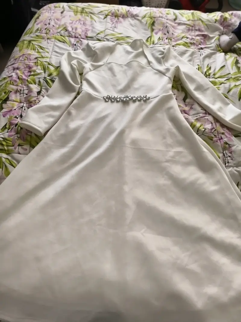 Vestido blanco con detalle brillante - 2