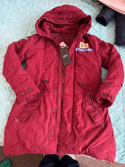 Abrigo rojo con capucha Khujo - miniatura 1