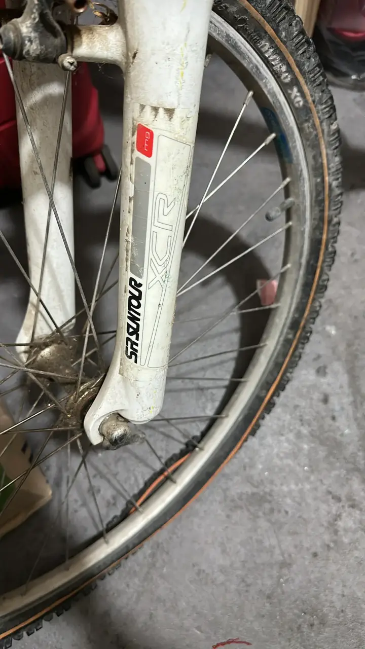 Bicicleta Scott azul y blanca - 2