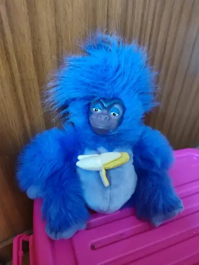 Peluche gorila azul - miniatura 3