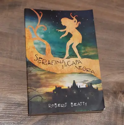 Libro 'Serafina y la capa negra' - miniatura 1