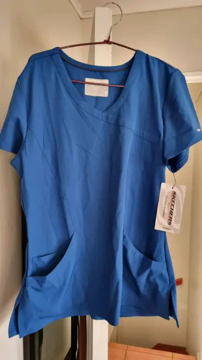 Uniforme clinico mujer Skechers nuevo con etiqueta - miniatura 1