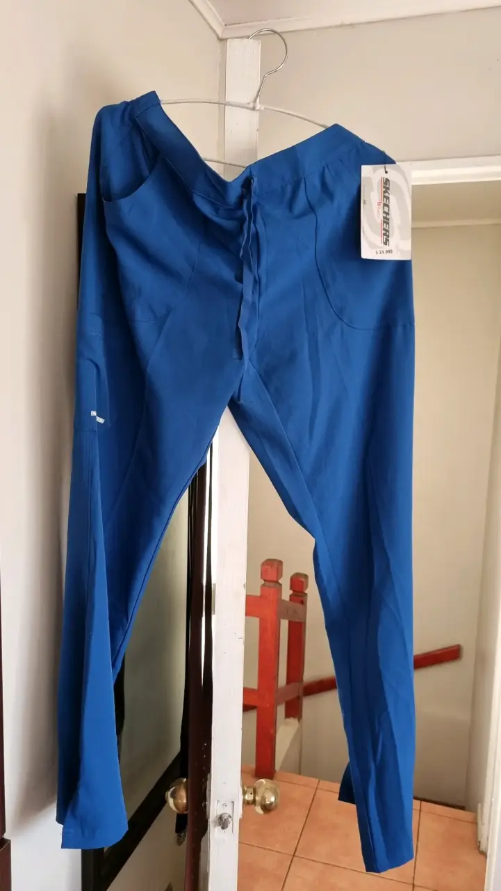 Uniforme clinico mujer Skechers nuevo con etiqueta - 4